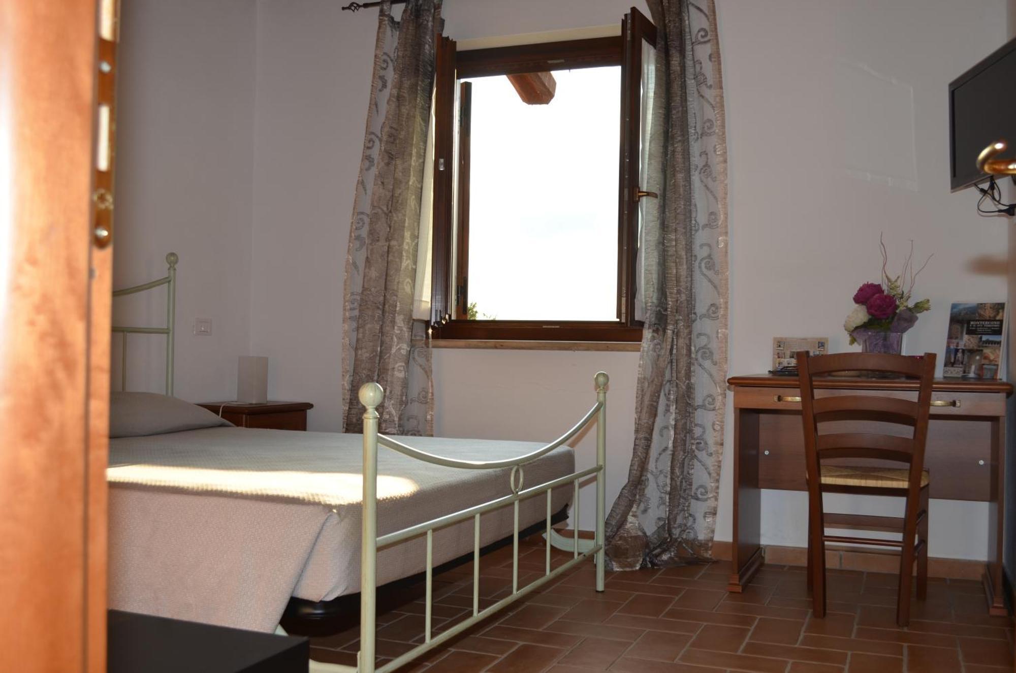 Agriturismo Casale Contessa Montebuono  ภายนอก รูปภาพ