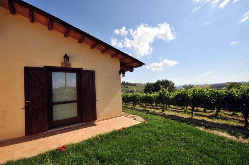 Agriturismo Casale Contessa Montebuono  ภายนอก รูปภาพ