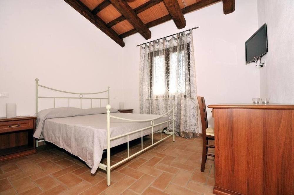 Agriturismo Casale Contessa Montebuono  ภายนอก รูปภาพ