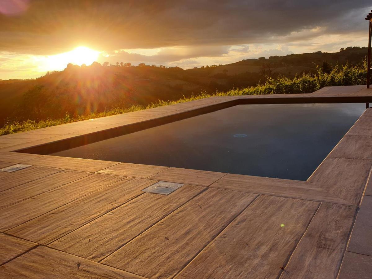 Agriturismo Casale Contessa Montebuono  ภายนอก รูปภาพ